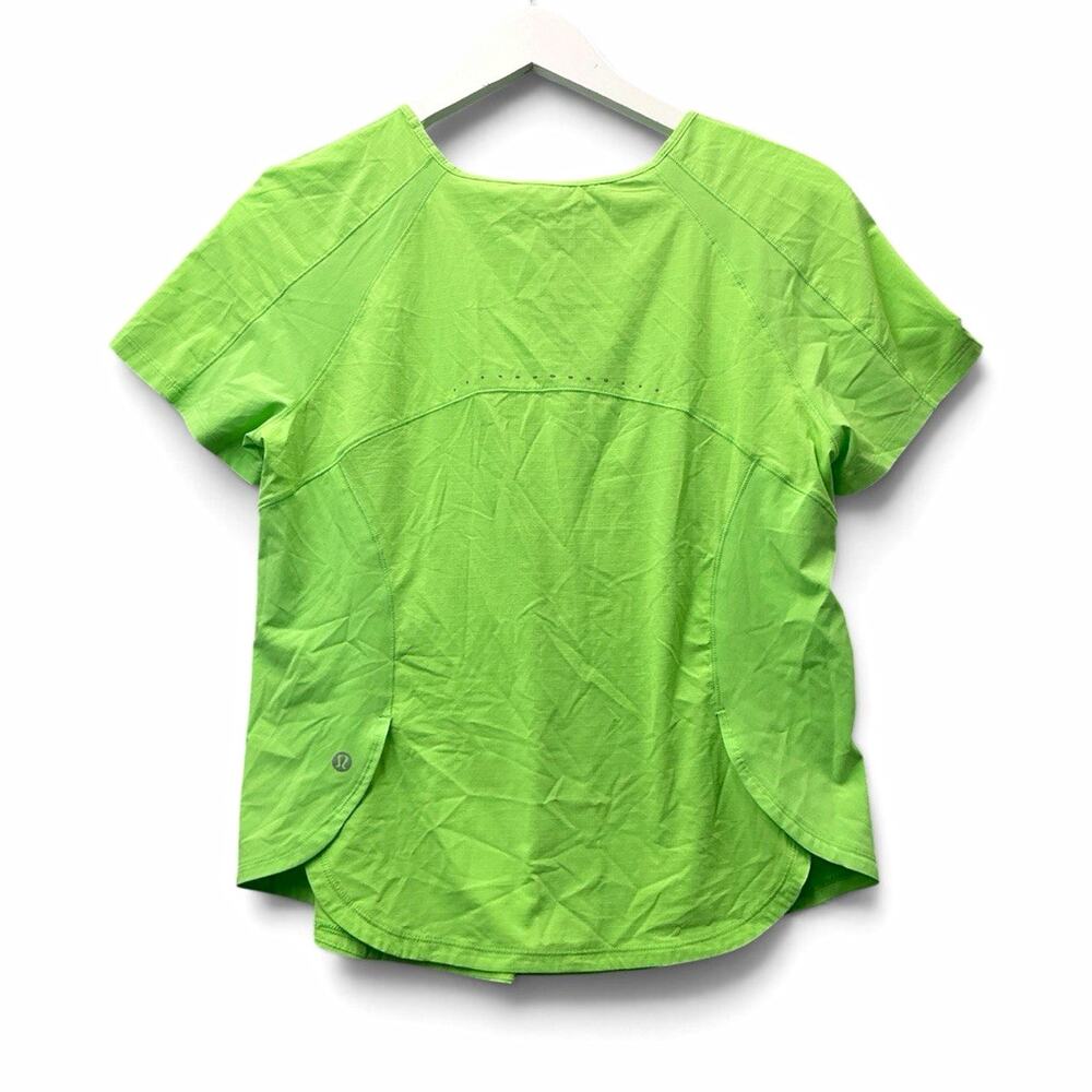 lululemon Women’s Size 6 Green Solid Round Neck Short Sleeve Logo Tee